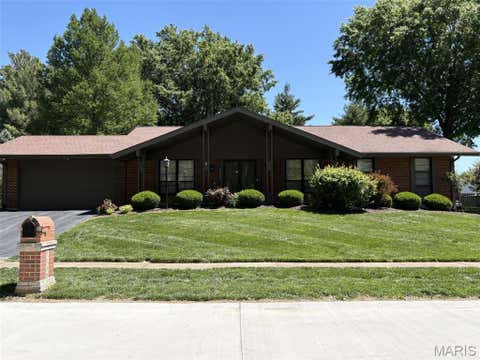 Photo of 1538 Woodroyal West Drive, Chesterfield, MO 63017 (MLS # 26038574)