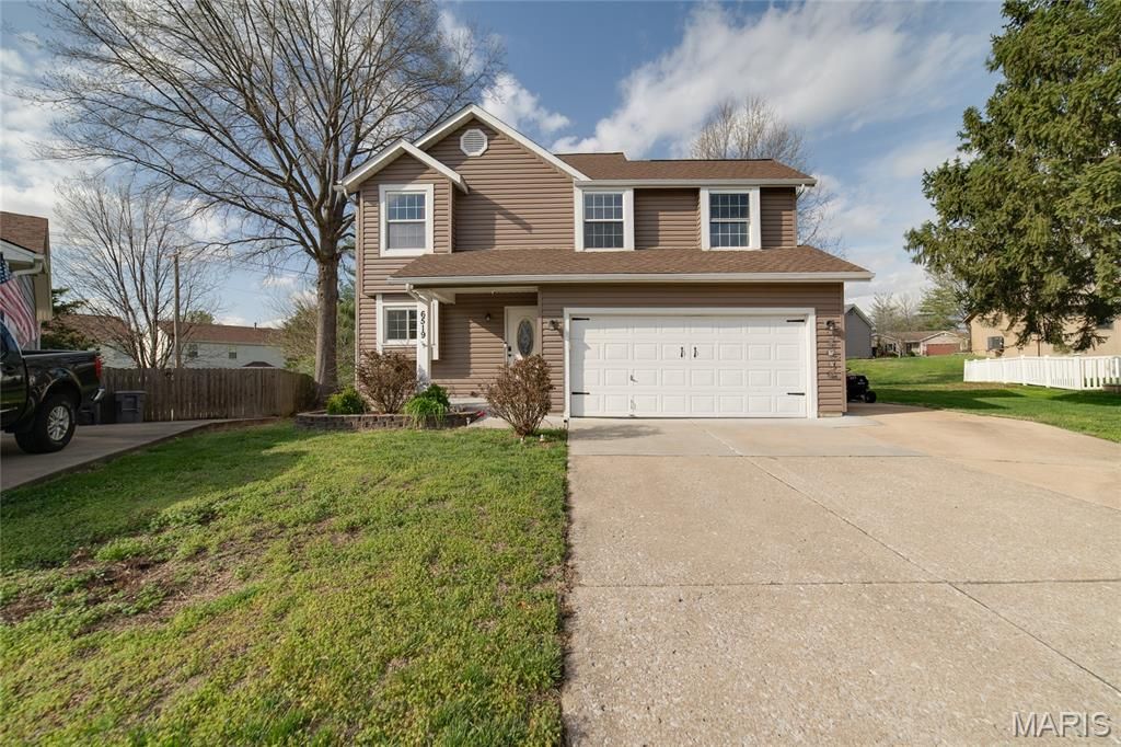 Photo of 6519 Star Buck Drive, OFallon, MO 63368 (MLS # 26019436)