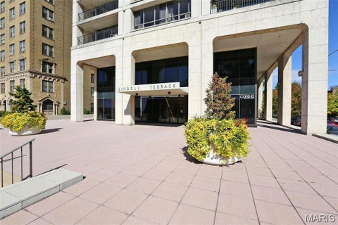 Tiny photo for 4501 Lindell Boulevard #4B, St Louis, MO 63108 (MLS # 26058505)