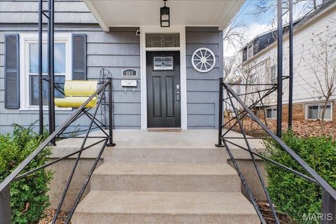 Tiny photo for 404 Clark Avenue, Webster Groves, MO 63119 (MLS # 26001515)