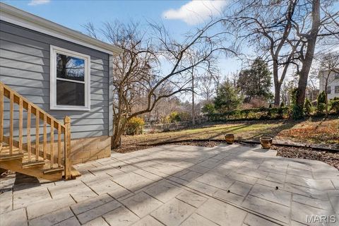 Tiny photo for 404 Clark Avenue, Webster Groves, MO 63119 (MLS # 26001515)