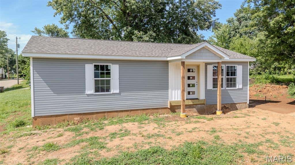 Photo of 400 Lindell Street, Fredericktown, MO 63645 (MLS # 26041730)