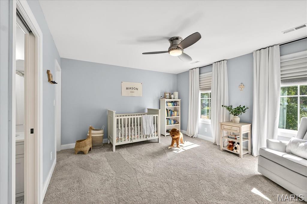 Des Peres, Missouri 63131, United States, 5 Bedrooms Bedrooms, ,5 BathroomsBathrooms,Residential,Active,195682