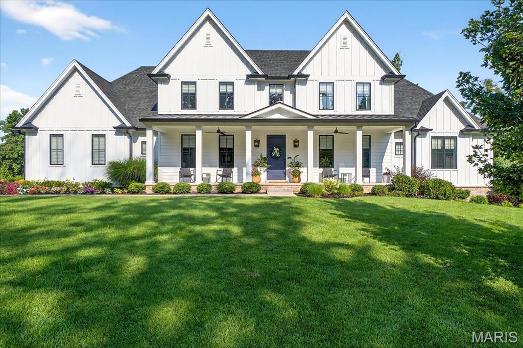 Des Peres, Missouri 63131, United States, 5 Bedrooms Bedrooms, ,5 BathroomsBathrooms,Residential,Active,195682