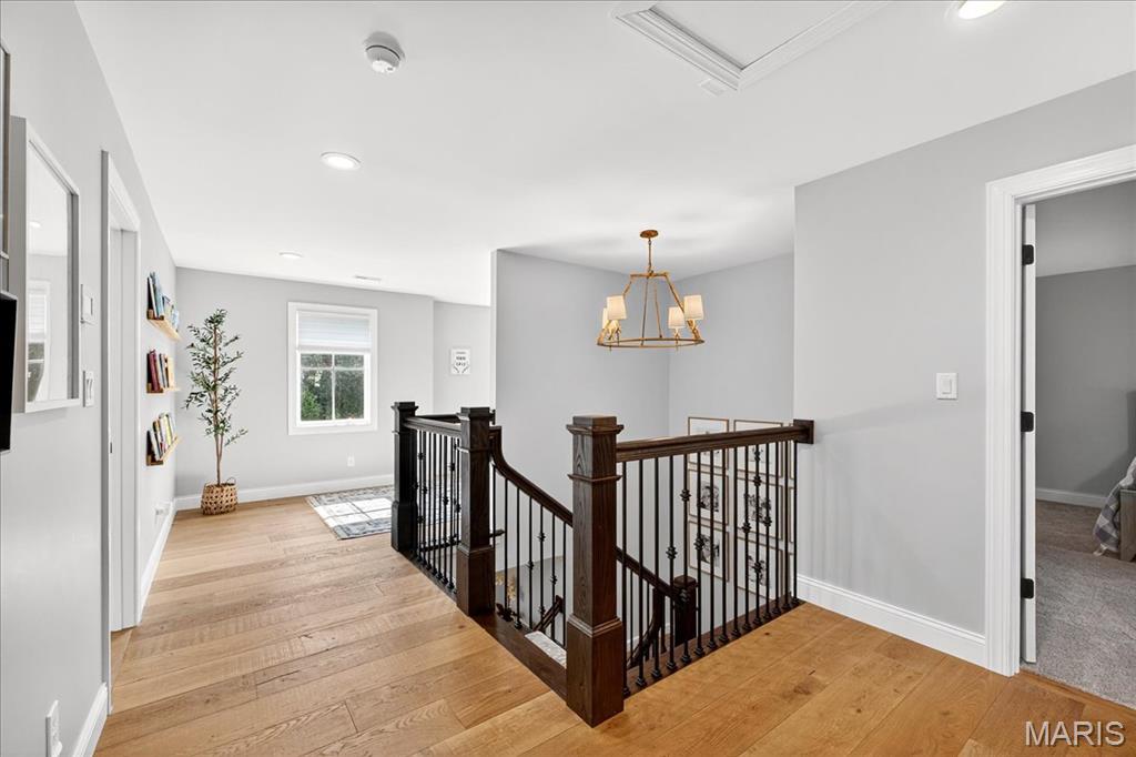 Des Peres, Missouri 63131, United States, 5 Bedrooms Bedrooms, ,5 BathroomsBathrooms,Residential,Active,195682