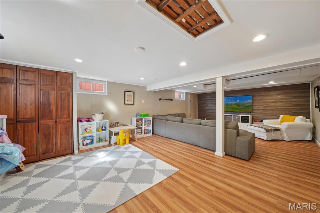 Larchmont - Residential