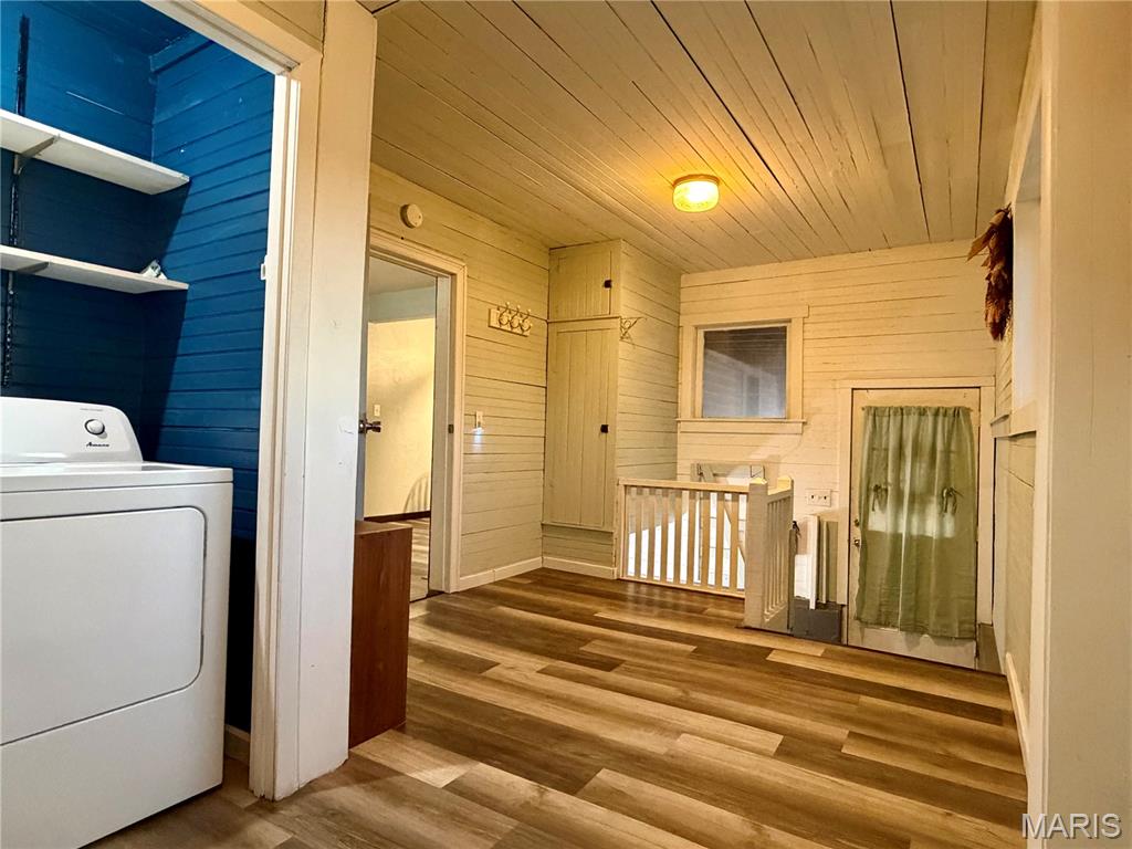 Maple Crest - Residential