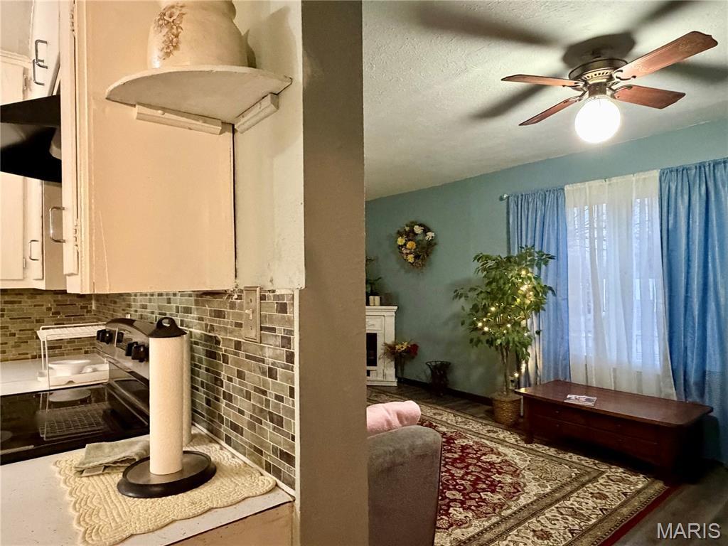 Maple Crest - Residential