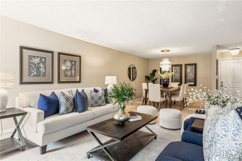 Tiny photo for 14443 Bantry Lane #24, Chesterfield, MO 63017 (MLS # 26042467)