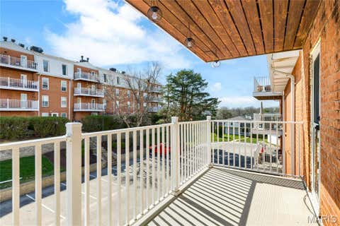 Tiny photo for 14443 Bantry Lane #24, Chesterfield, MO 63017 (MLS # 26042467)