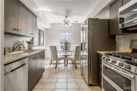 Tiny photo for 14443 Bantry Lane #24, Chesterfield, MO 63017 (MLS # 26042467)