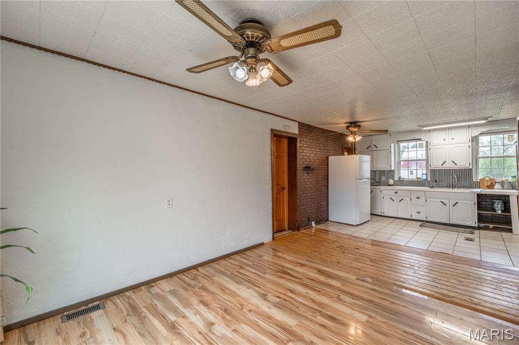 Lutesville - Residential