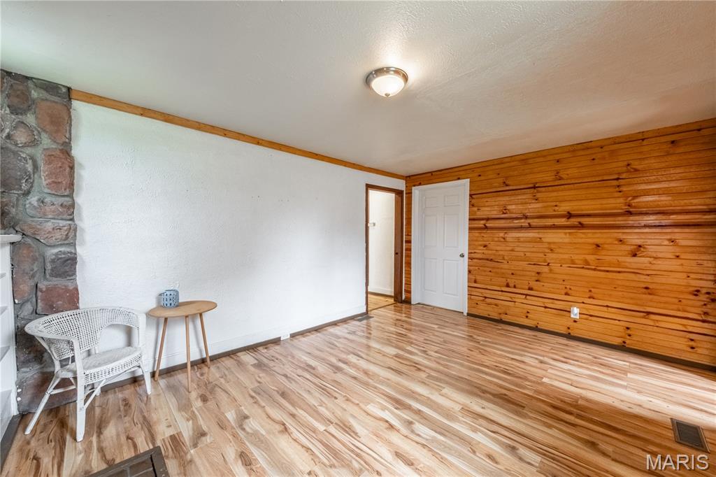 Lutesville - Residential