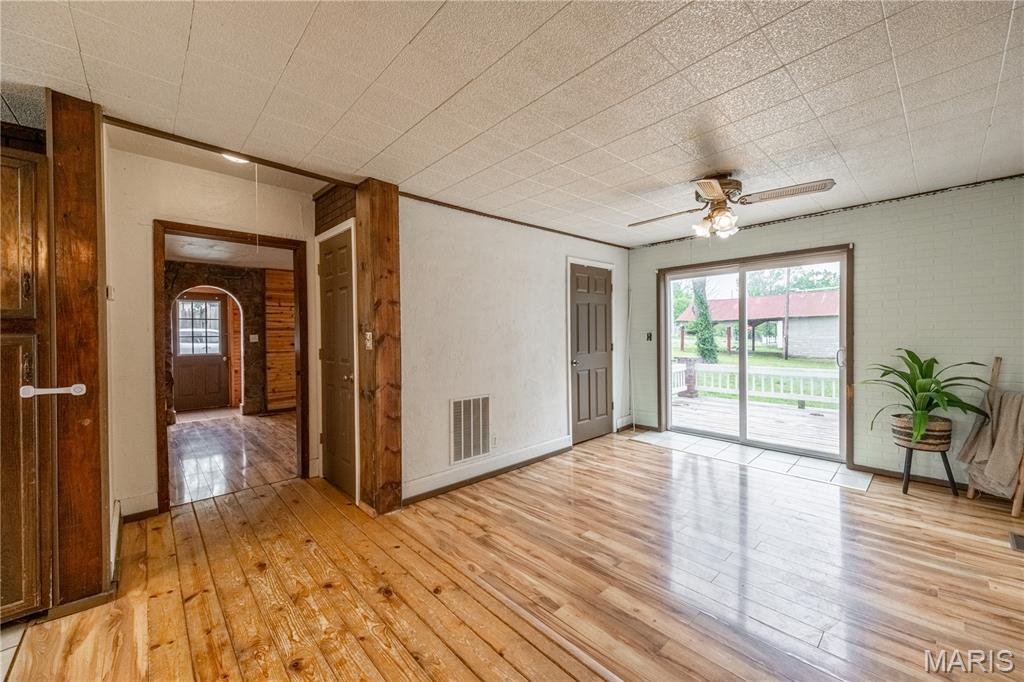 Lutesville - Residential