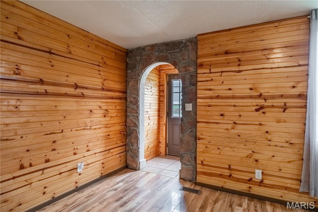 Lutesville - Residential