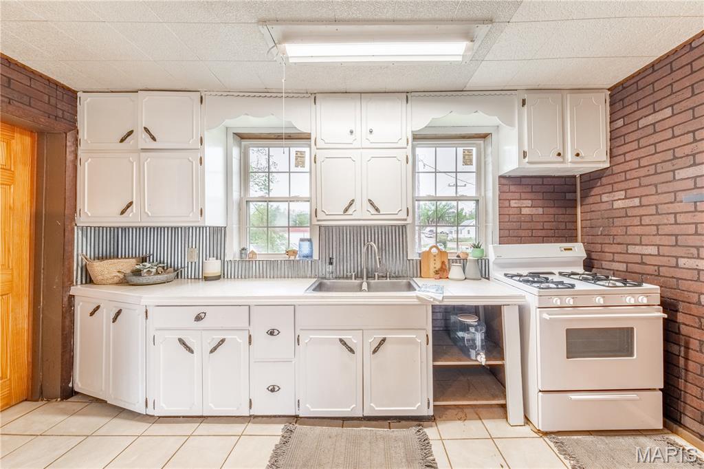 Lutesville - Residential