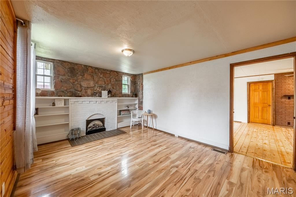 Lutesville - Residential
