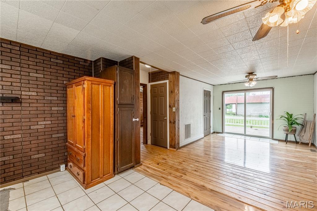 Lutesville - Residential