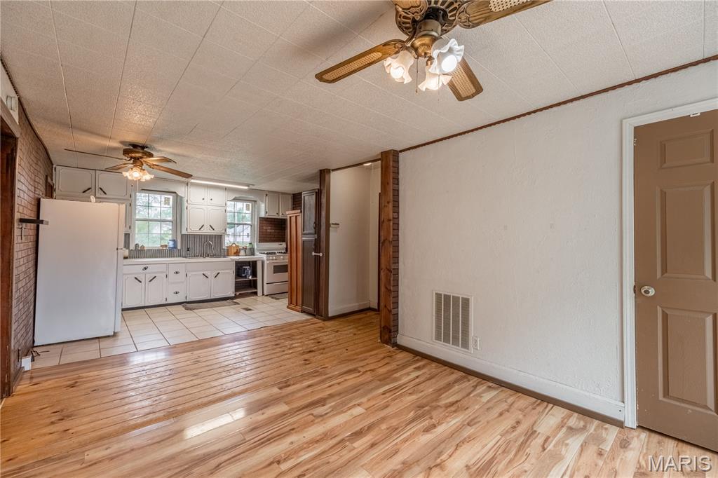 Lutesville - Residential