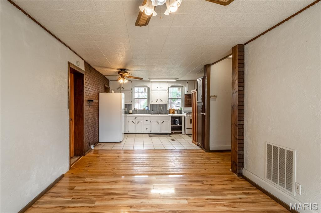 Lutesville - Residential