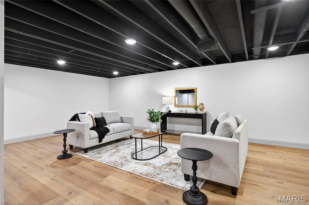 Lsl Woods #121 - Residential