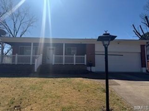 576 Clager Drive Mehlville MO 63125