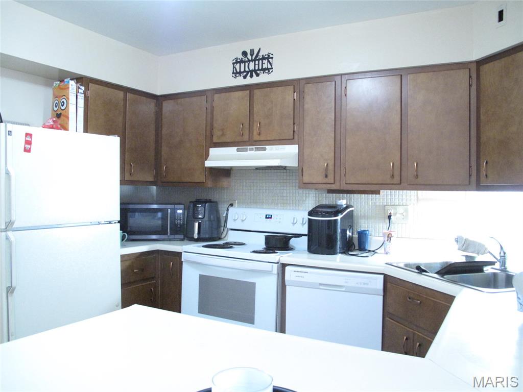 Hazelcrest Condo - Residential