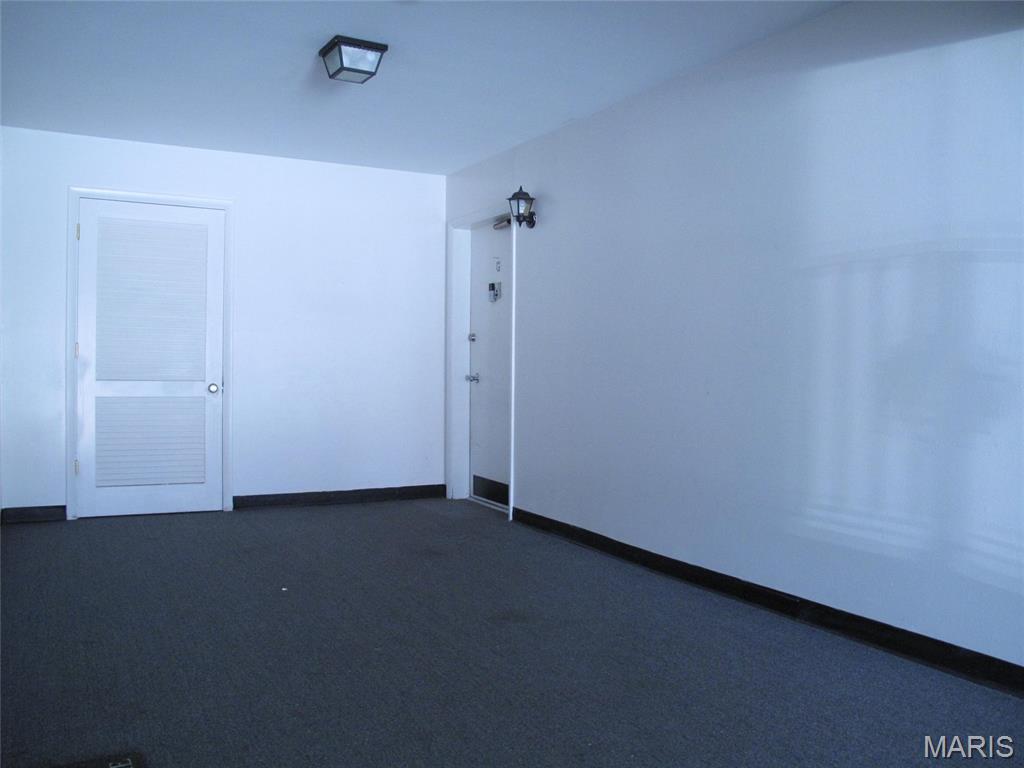 Hazelcrest Condo - Residential