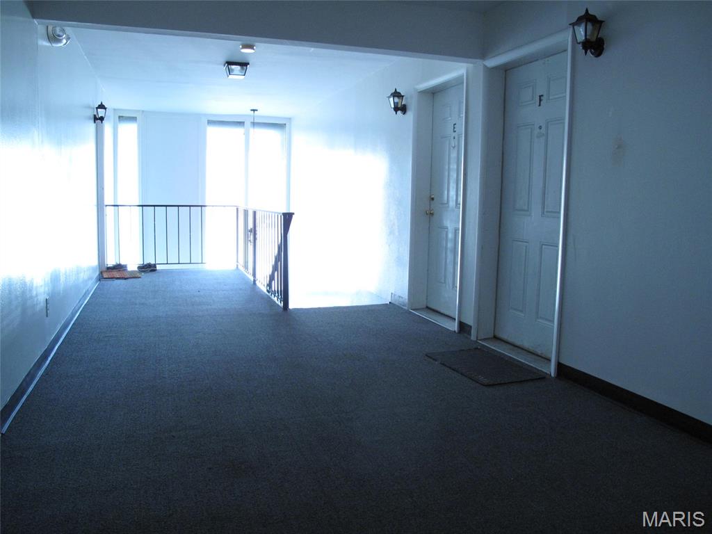 Hazelcrest Condo - Residential