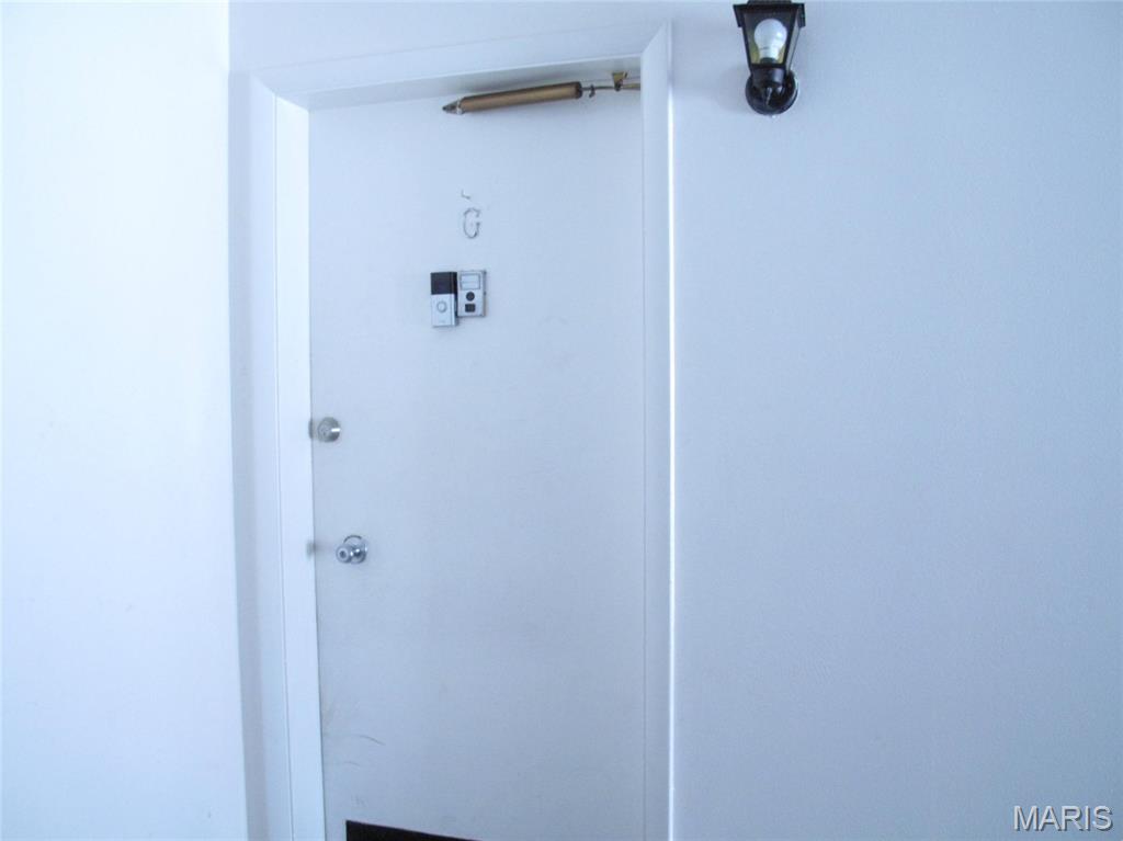 Hazelcrest Condo - Residential