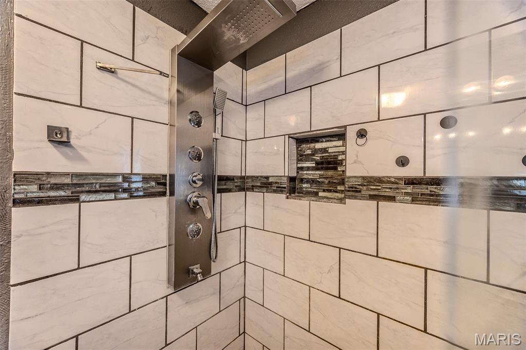 Shalom Mountain - Residential