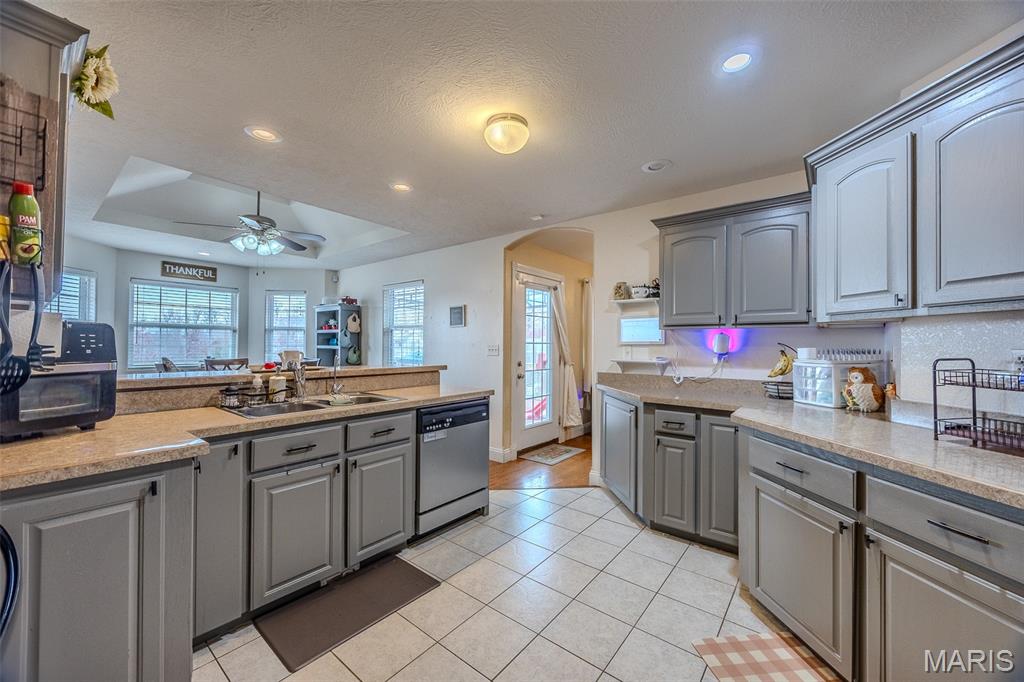 Shalom Mountain - Residential