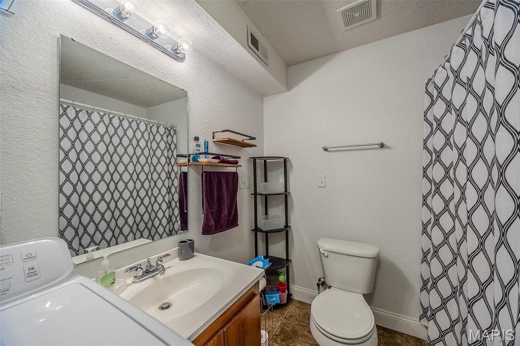 Shalom Mountain - Residential