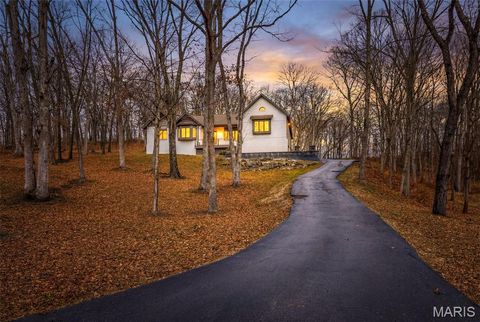 Photo of 2151 Quaethem Drive, Wildwood, MO 63005 (MLS # 26001440)