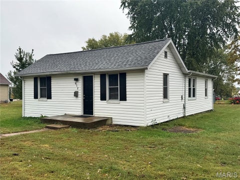 Photo of 612 E Jefferson Avenue, Owensville, MO 65066 (MLS # 26065660)