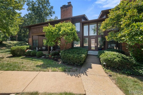 Tiny photo for 1968 Meadowtree Lane #5, Kirkwood, MO 63122 (MLS # 26056808)