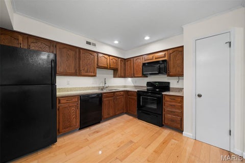 Tiny photo for 1968 Meadowtree Lane #5, Kirkwood, MO 63122 (MLS # 26056808)