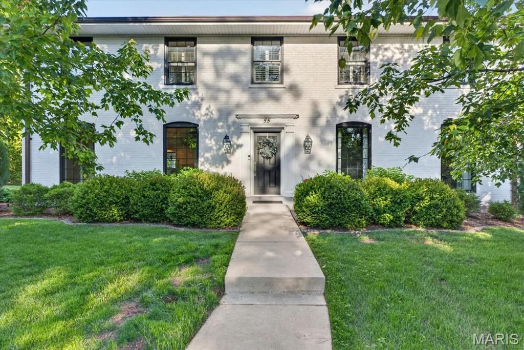 Photo of 55 Berkshire Drive, Richmond Heights, MO 63117 (MLS # 26026567)