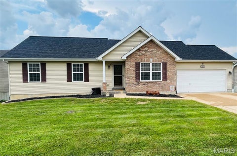 Photo of 7034 Brooks Farm Drive, House Springs, MO 63051 (MLS # 26046221)