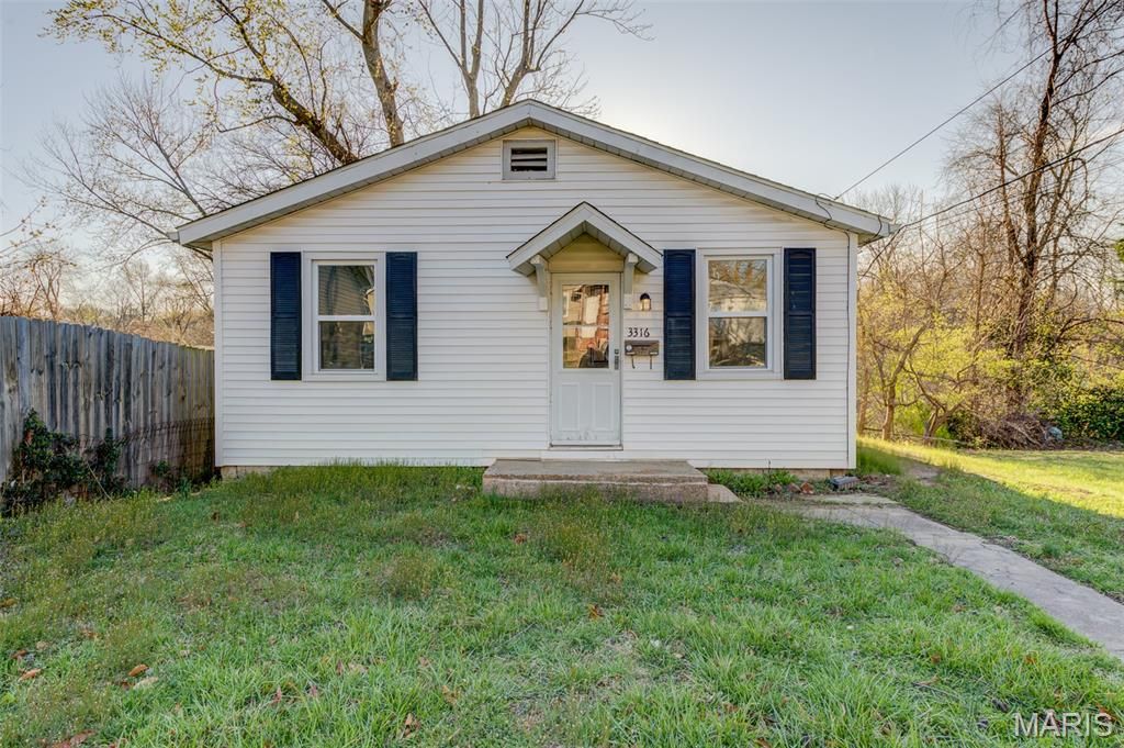 Photo of 3316 Edmundson Road, Breckenridge Hills, MO 63114 (MLS # 25070664)