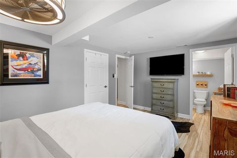 Tiny photo for 1016 Forest Avenue, Kirkwood, MO 63122 (MLS # 26001569)