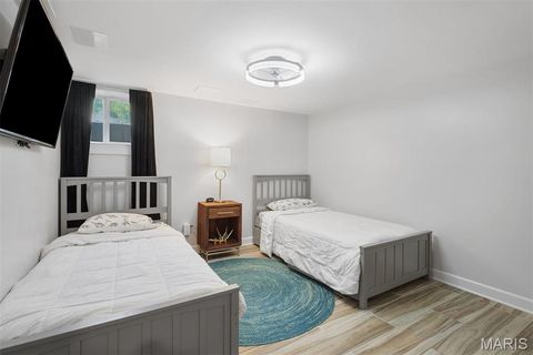 Tiny photo for 1016 Forest Avenue, Kirkwood, MO 63122 (MLS # 26001569)