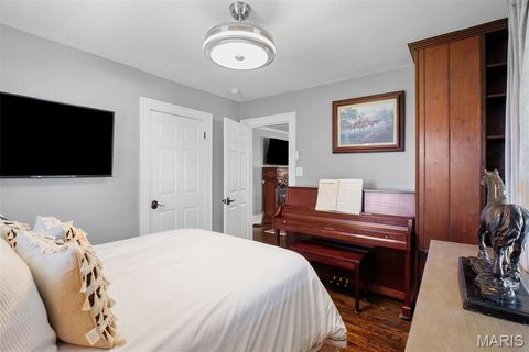 Tiny photo for 1016 Forest Avenue, Kirkwood, MO 63122 (MLS # 26001569)