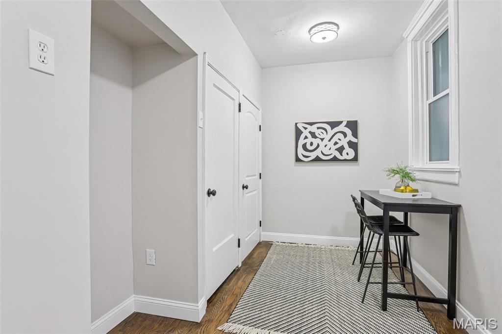 Waterman Condo 01 - Residential