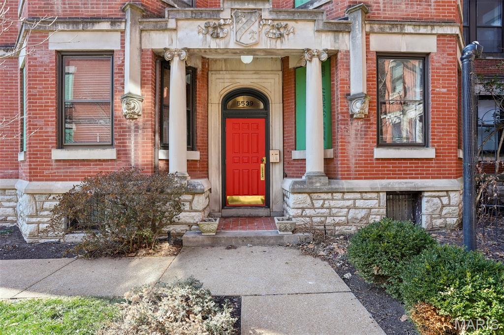 Waterman Condo 01 - Residential