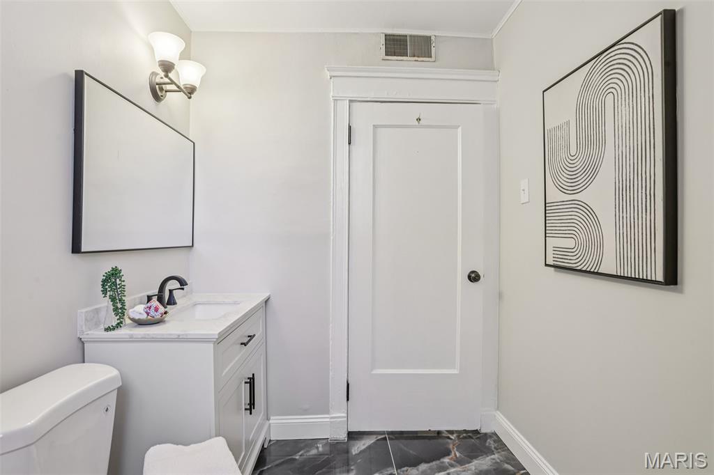 Waterman Condo 01 - Residential