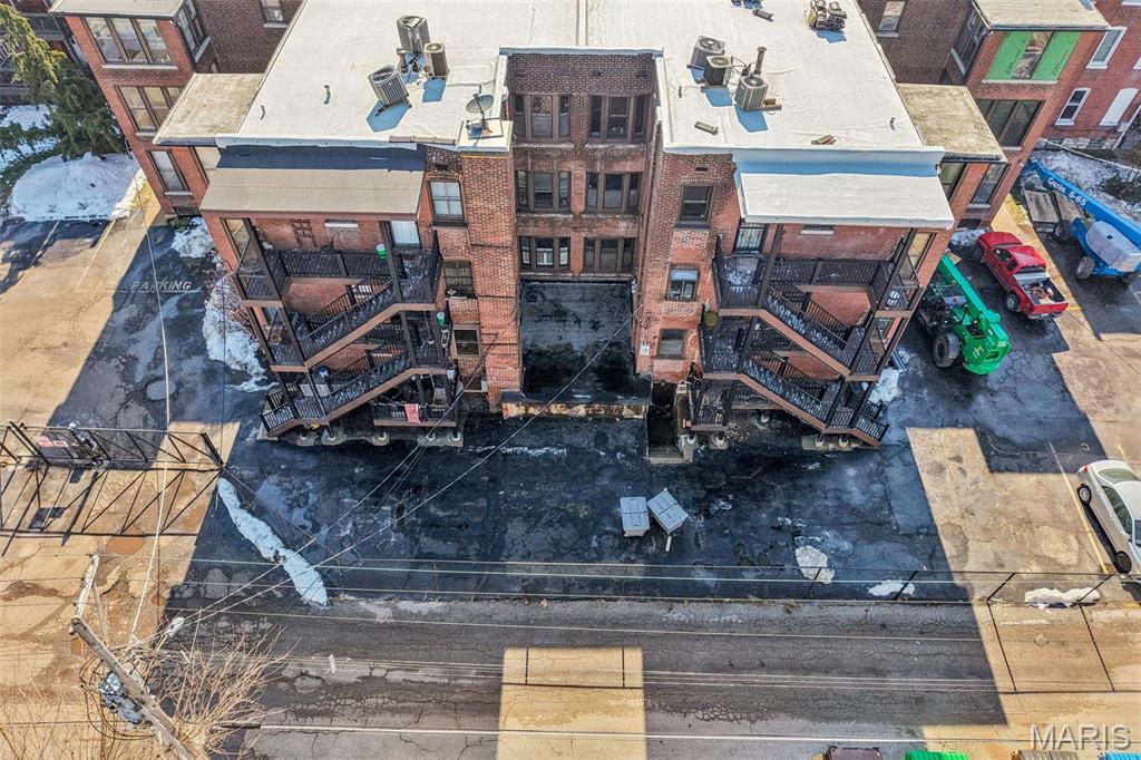 Waterman Condo 01 - Residential