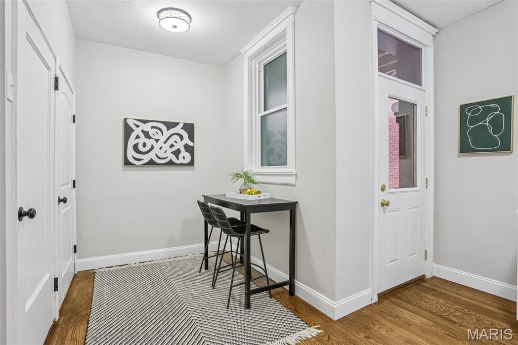 Waterman Condo 01 - Residential