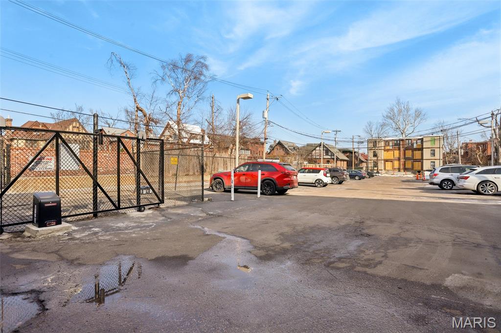 Waterman Condo 01 - Residential