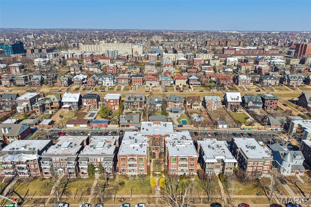 Waterman Condo 01 - Residential